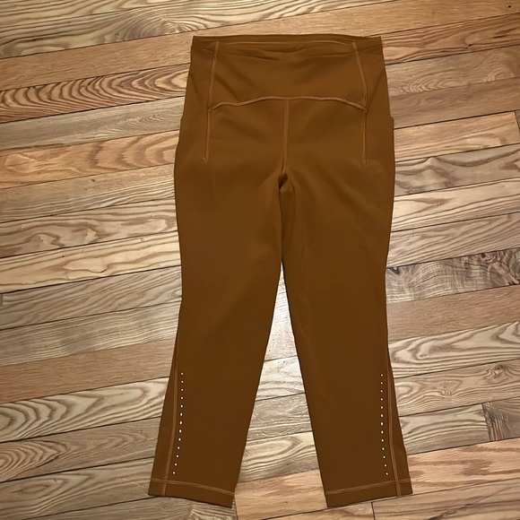 Lululemon Swift Speed High-Rise Crop - Picture 4 of 8